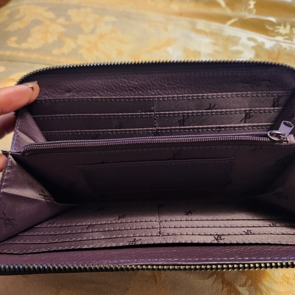 KENNETH COLE PURPLE GENUINE LEATHER ID BILL CARD ZIP AROUND WALLET CLUTCH - Picture 5 of 8